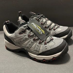 NWT G. H. Propel Trail Hiking Shoes Grey Men 7